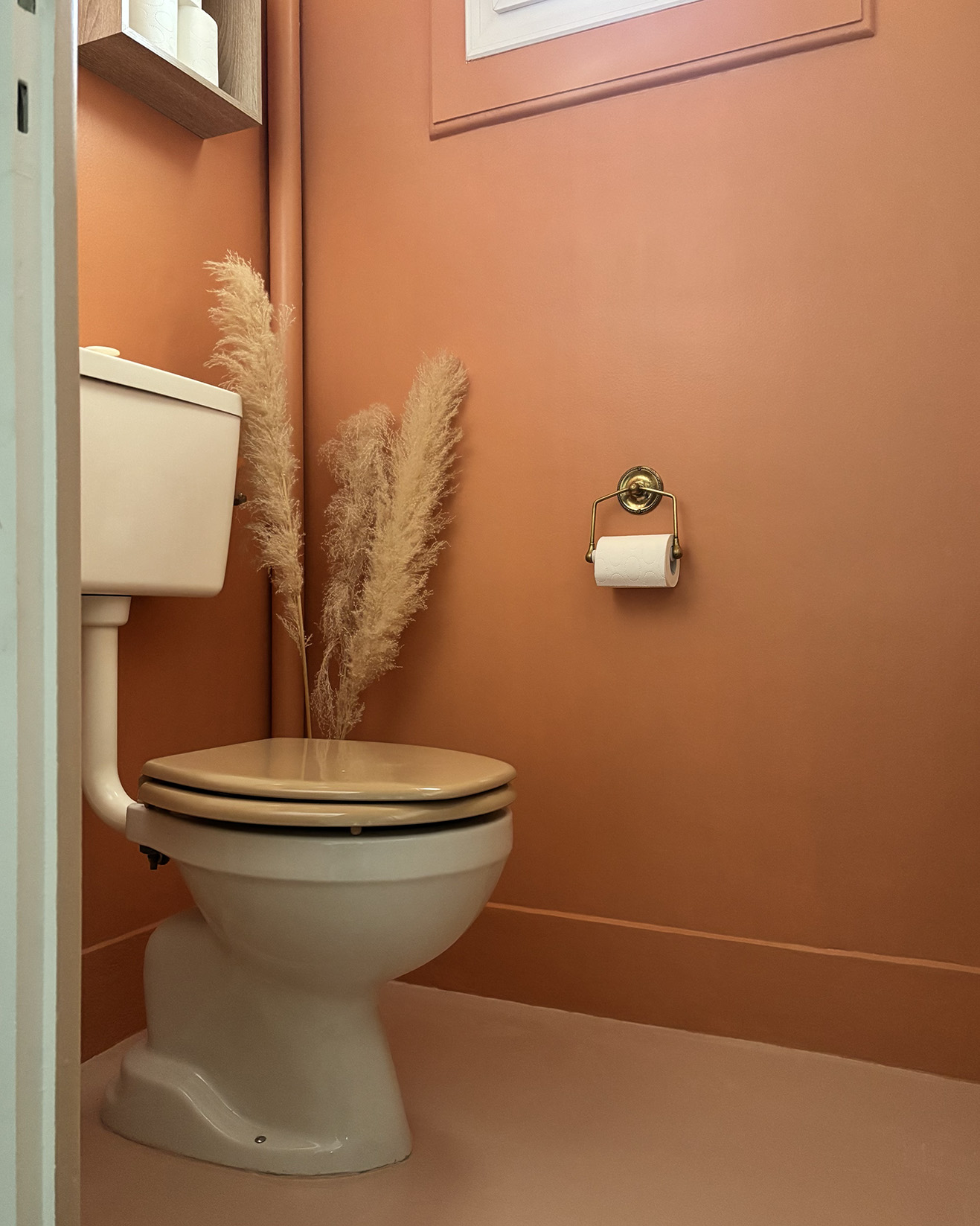 Toilettes colorées image 4